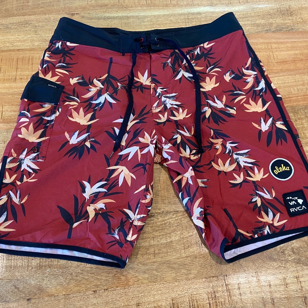 RVCA Hawaii Boardshorts 18" - Red Floral